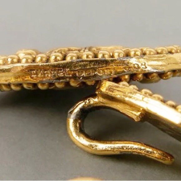 Authentic Chanel ULTRA RARE Vintage Gold Cherub Chain Belt / Necklace - Picture 12 of 15